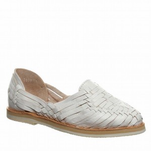 Women Bearpaw Silvia Sandals White | AHR3945PO